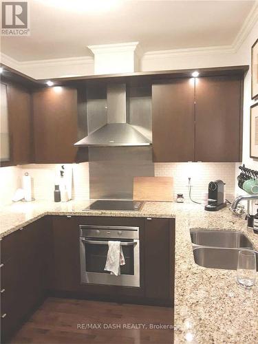 402 - 1430 Yonge Street, Toronto, ON - Indoor Photo Showing Kitchen With Double Sink