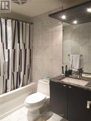402 - 1430 Yonge Street, Toronto, ON - Indoor Photo Showing Bathroom