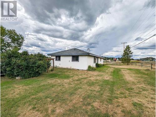 5474 Tatton Station Road, 100 Mile House, BC - Outdoor