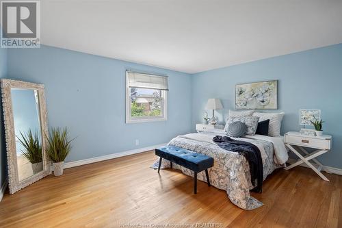 2477 Mark Avenue, Windsor, ON - Indoor Photo Showing Bedroom
