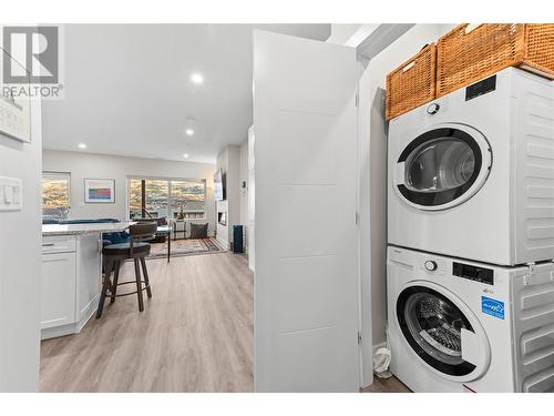 800 Vista Park Unit# 811, Penticton, BC - Indoor Photo Showing Laundry Room