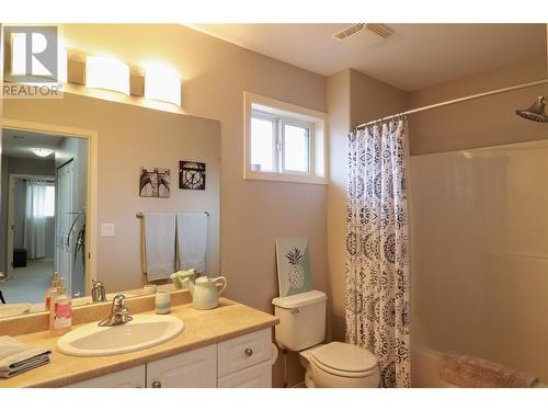 112 Regina Avenue Unit# 105, Penticton, BC - Indoor Photo Showing Bathroom