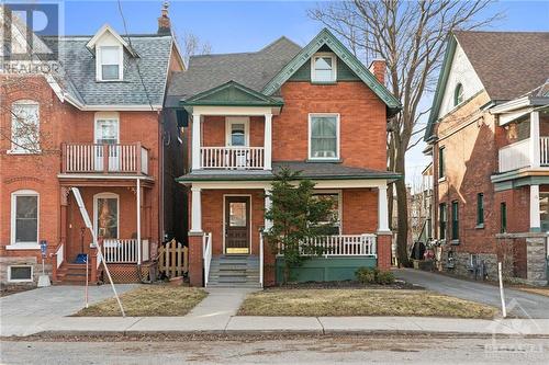 A RARE FIND! TRIPLEX in the heart of the city. Excellent location on a nice street. Opportunity knocking for investors with 3 large units. Each unit features good income and tenants. - 88 James Street, Ottawa, ON - Outdoor With Balcony With Facade
