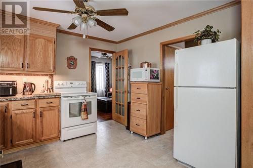 29 St Lawrence Street, Greater Sudbury, ON - Indoor Photo Showing Kitchen