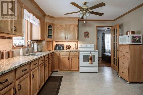 29 St Lawrence Street, Greater Sudbury, ON - Indoor Photo Showing Kitchen