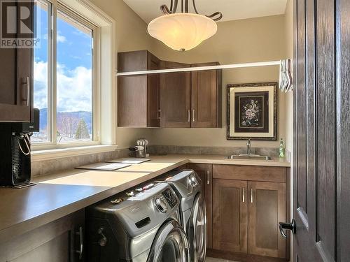 4110 36Th Avenue Unit# 22, Osoyoos, BC - Indoor Photo Showing Laundry Room