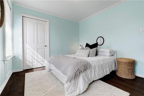 1157 Havendale Boulevard, Burlington, ON - Indoor Photo Showing Bedroom
