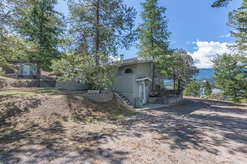 662 Lakeview Road, Windermere, BC - Outdoor
