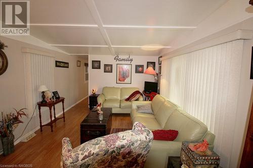 46 Cranberry Drive, Ashfield-Colborne-Wawanosh, ON - Indoor Photo Showing Living Room