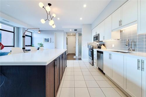 112 King Street E|Unit #912, Hamilton, ON - Indoor Photo Showing Kitchen With Upgraded Kitchen