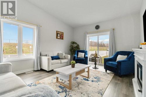 10 - 550 Grey Street W, Brantford, ON - Indoor Photo Showing Living Room