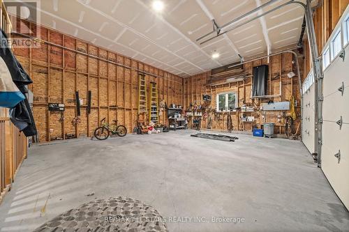 16 Harmonious Drive, Kawartha Lakes, ON - Indoor Photo Showing Garage