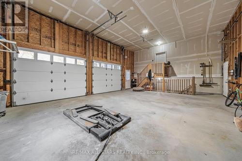16 Harmonious Drive, Kawartha Lakes, ON - Indoor Photo Showing Garage