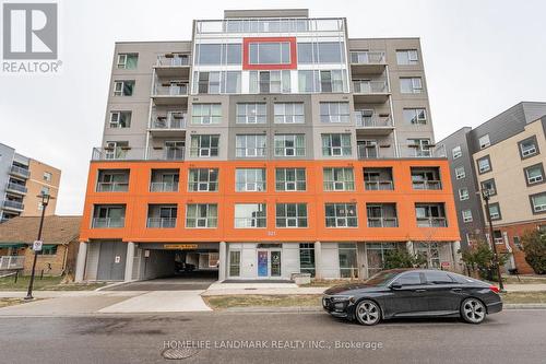 715 - 321 Spruce Street, Waterloo, ON - Outdoor With Facade