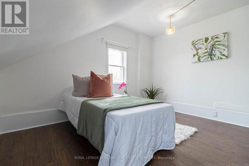 371 Maple Avenue S, Brant, ON - Indoor Photo Showing Bedroom