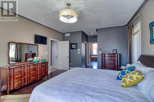 7242 Grande River Line, Chatham-Kent (Chatham), ON - Indoor Photo Showing Bedroom