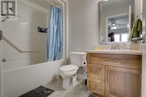 716 Southwood Way, Woodstock, ON - Indoor Photo Showing Bathroom