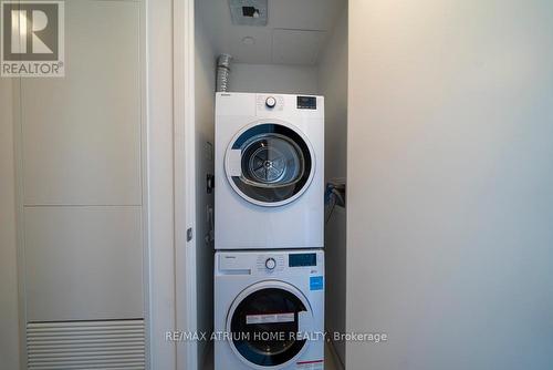 #4703 -3883 Quartz Rd Rd, Mississauga, ON - Indoor Photo Showing Laundry Room