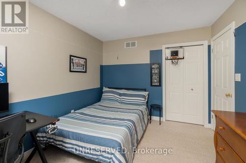 6 Morgan Drive, Halton Hills, ON - Indoor Photo Showing Bedroom