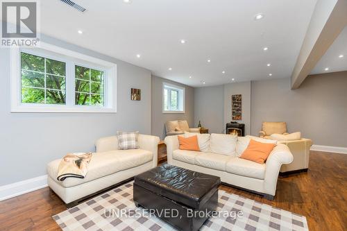 6 Morgan Drive, Halton Hills, ON - Indoor Photo Showing Living Room