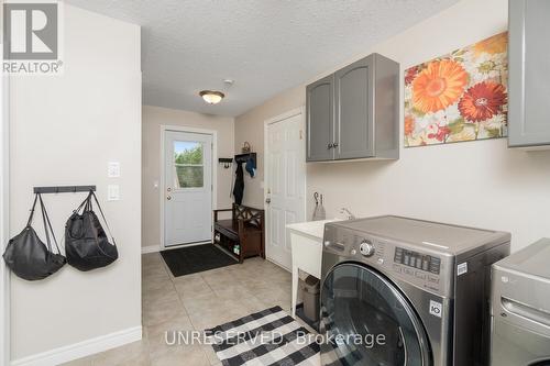 6 Morgan Dr, Halton Hills, ON - Indoor Photo Showing Laundry Room