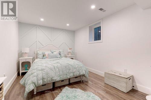 671 Peele Blvd, Burlington, ON - Indoor Photo Showing Bedroom
