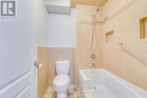 #53 -2701 Aquitaine Ave, Mississauga, ON - Indoor Photo Showing Bathroom