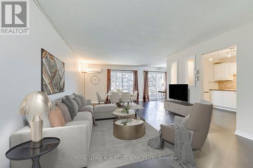#53 -2701 Aquitaine Ave, Mississauga, ON - Indoor Photo Showing Living Room
