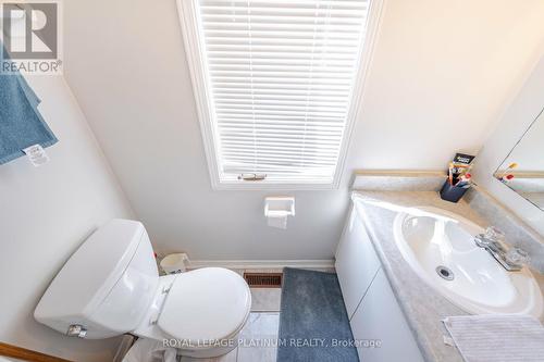 51 Softneedle Ave, Brampton, ON - Indoor Photo Showing Bathroom