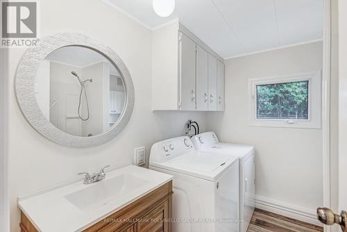 6 Carruthers Street S, Wasaga Beach, ON - Indoor Photo Showing Laundry Room