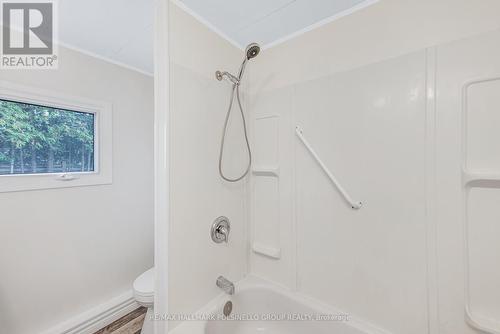 6 Carruthers Street S, Wasaga Beach, ON - Indoor Photo Showing Bathroom