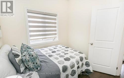 14 Arrowview Drive, Brampton, ON - Indoor Photo Showing Bedroom