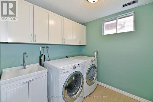 1171 Trillium Crt, Oshawa, ON - Indoor Photo Showing Laundry Room