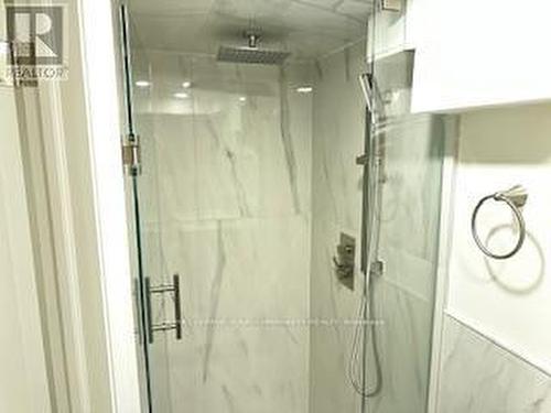 #Bsmt -90 Bevdale Rd, Toronto, ON - Indoor Photo Showing Bathroom