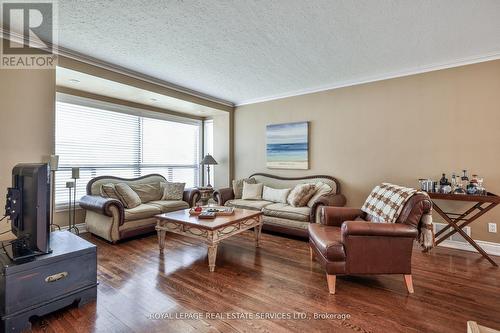 45 Danby Ave, Toronto, ON - Indoor Photo Showing Living Room