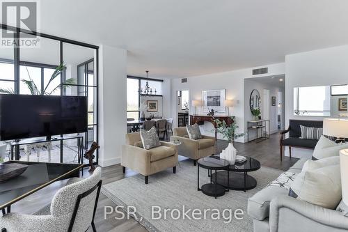 #803 -616 Avenue Rd, Toronto, ON - Indoor Photo Showing Living Room