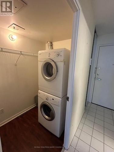 #602 -7 Carlton St, Toronto, ON - Indoor Photo Showing Laundry Room