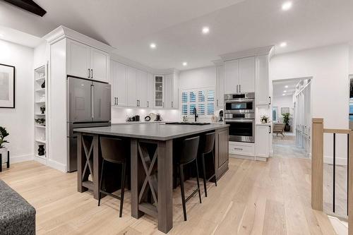 671 Peele Boulevard, Burlington, ON - Indoor Photo Showing Kitchen With Stainless Steel Kitchen With Upgraded Kitchen