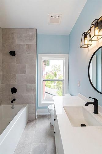 69 Smith Avenue, Hamilton, ON - Indoor Photo Showing Bathroom