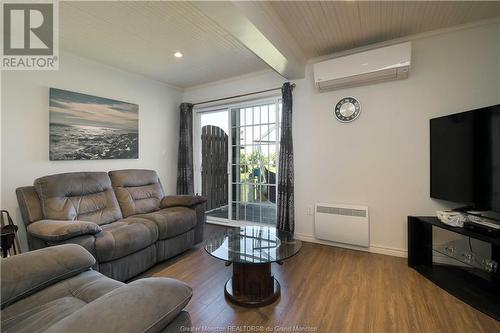 49 Gallant St, Grande-Digue, NB - Indoor Photo Showing Living Room