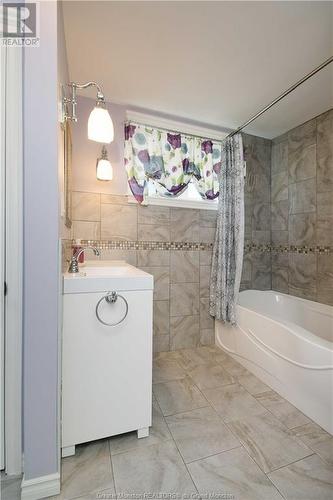 49 Gallant St, Grande-Digue, NB - Indoor Photo Showing Bathroom
