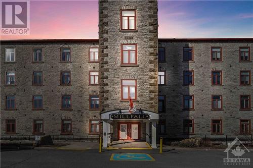 Stunning Falls experience - 1 Rosamond Street E Unit#108, Almonte, ON - Outdoor With View