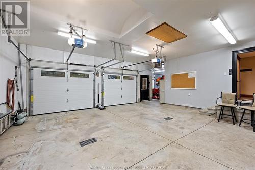 13568 Middle Road, Lakeshore, ON - Indoor Photo Showing Garage