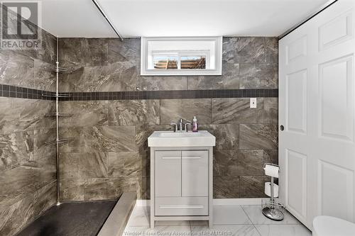 1235 Gesto Sideroad, Essex, ON - Indoor Photo Showing Bathroom