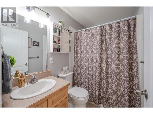 113 Stocks Crescent, Penticton, BC - Indoor Photo Showing Bathroom
