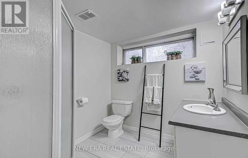 7 Greening Crescent, Toronto, ON - Indoor Photo Showing Bathroom