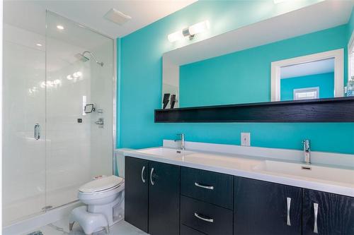 117 Hibiscus Line, Hamilton, ON - Indoor Photo Showing Bathroom