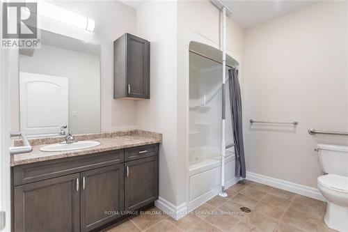 #213 -3290 New St, Burlington, ON - Indoor Photo Showing Bathroom
