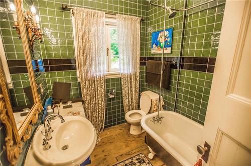227 Green Street, Burlington, ON - Indoor Photo Showing Bathroom