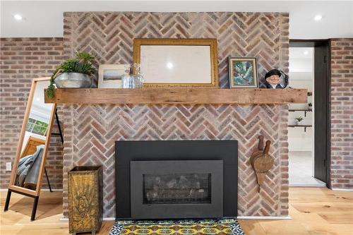 227 Green Street, Burlington, ON - Indoor Photo Showing Living Room With Fireplace